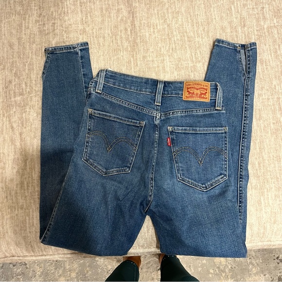 721 High Rise Skinny Ankle - Picture 2 of 3